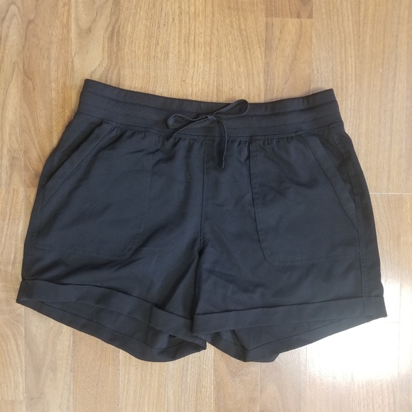 Old Navy Pants - Black Old Navy Active wear short